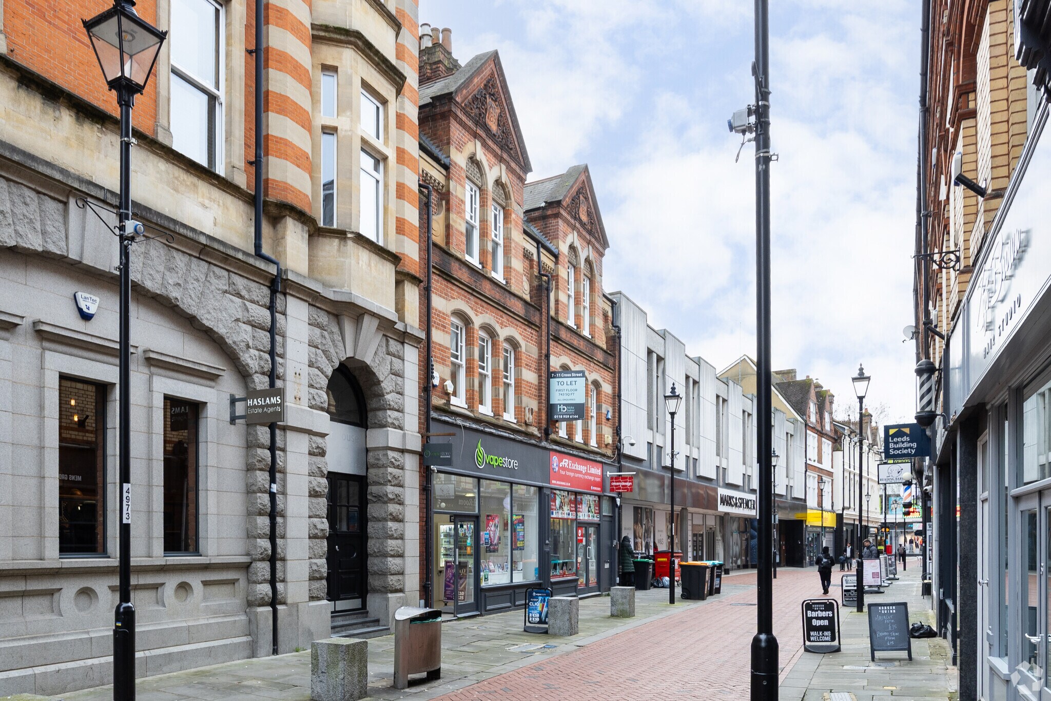 7-11 Cross St, Reading à louer Photo principale- Image 1 de 3