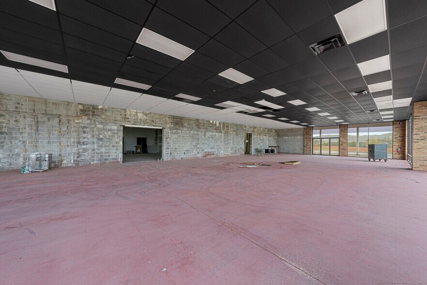 302 E Happy Valley St, Cave City, KY à vendre - Photo du bâtiment - Image 3 de 19