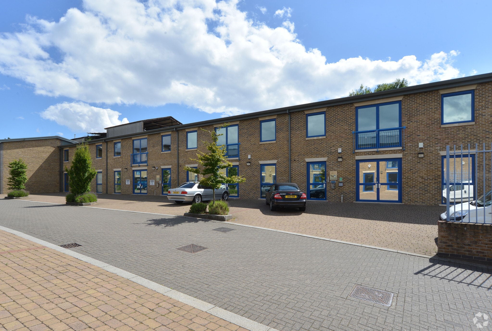 Gateway Mews, London for sale Primary Photo- Image 1 of 25