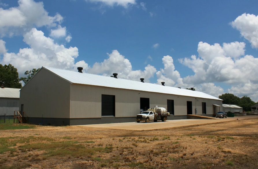 110 Howard Dr, Flora, MS à louer - Photo du bâtiment - Image 2 de 8