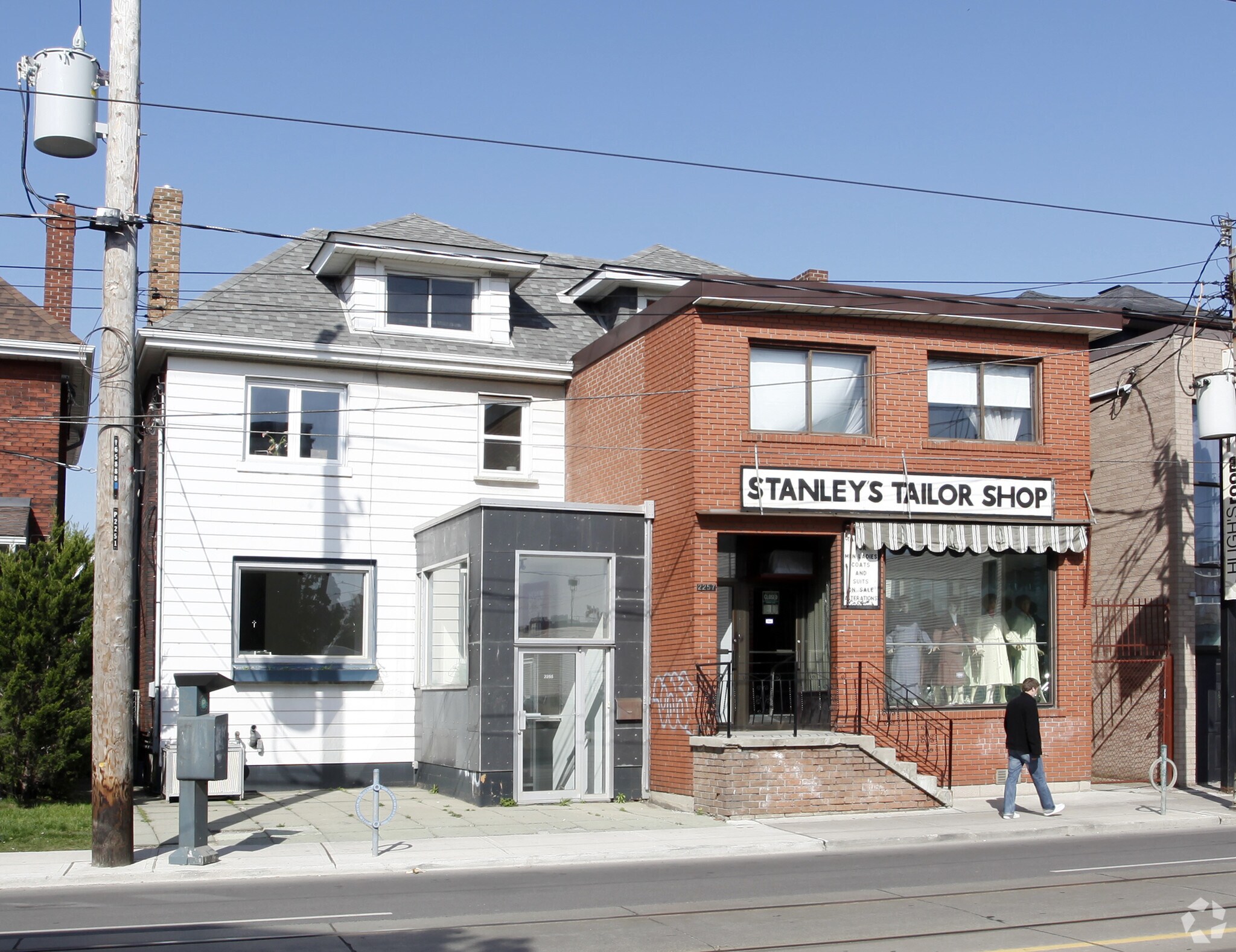 2257 Dundas St W, Toronto, ON à vendre Photo principale- Image 1 de 1