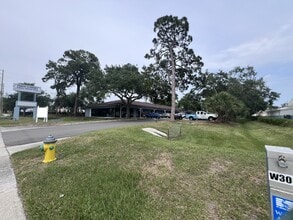 4102 34th St S, Saint Petersburg, FL for lease Interior Photo- Image 2 of 3