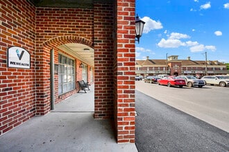 4813 Jonestown Rd, Harrisburg, PA for lease Building Photo- Image 2 of 14