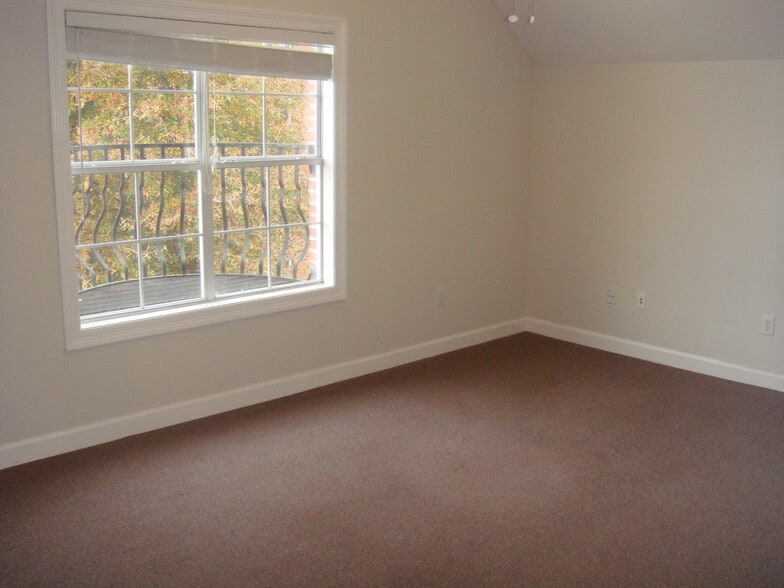 5602-5608 I 55, Byram, MS for lease - Interior Photo - Image 2 of 9