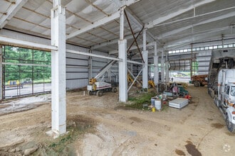 5205 Cleveland Massillon Rd, Norton, OH for lease Interior Photo- Image 1 of 7