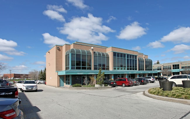 Plus de détails pour 1315 Lawrence Ave E, Toronto, ON - Bureau à vendre