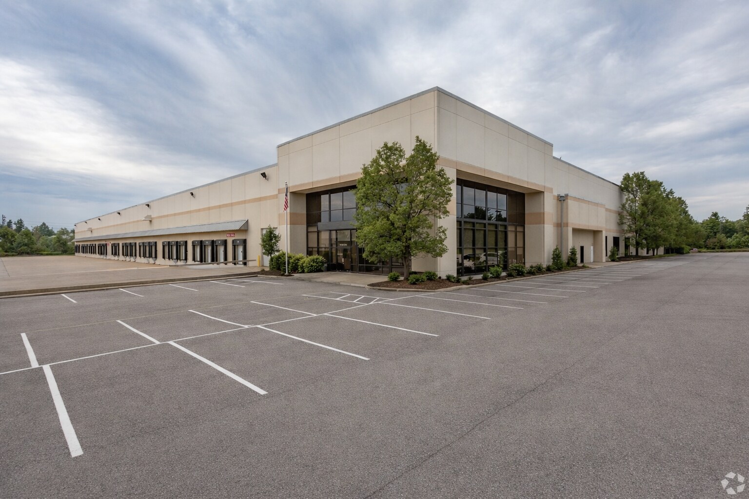 7800 Cochran Rd, Solon, OH for lease Primary Photo- Image 1 of 4