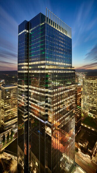 555 108th Ave NE, Bellevue, WA à louer - Photo du bâtiment - Image 2 de 6