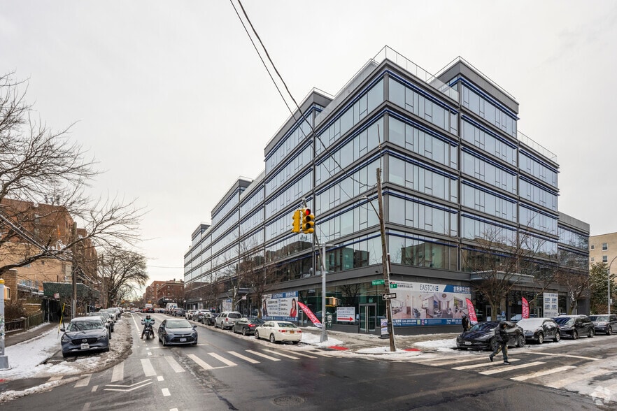 3820 Parsons Blvd, Flushing, NY for sale - Building Photo - Image 3 of 13