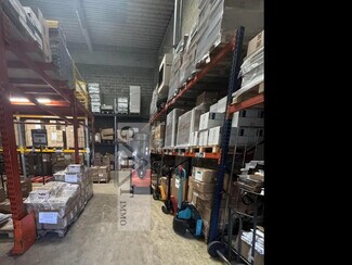 Plus de détails pour Bureau, Industriel à louer
