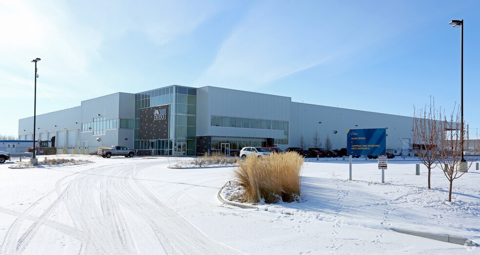 27671 108A Av NW, Acheson, AB à louer - Photo du bâtiment - Image 1 de 7