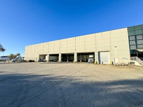 111 Riverbend Dr, Saint Rose, LA for lease Building Photo- Image 2 of 10