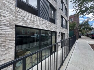 Plus de détails pour 2330 Cambreleng Ave, Bronx, NY - Bureau/Médical à louer