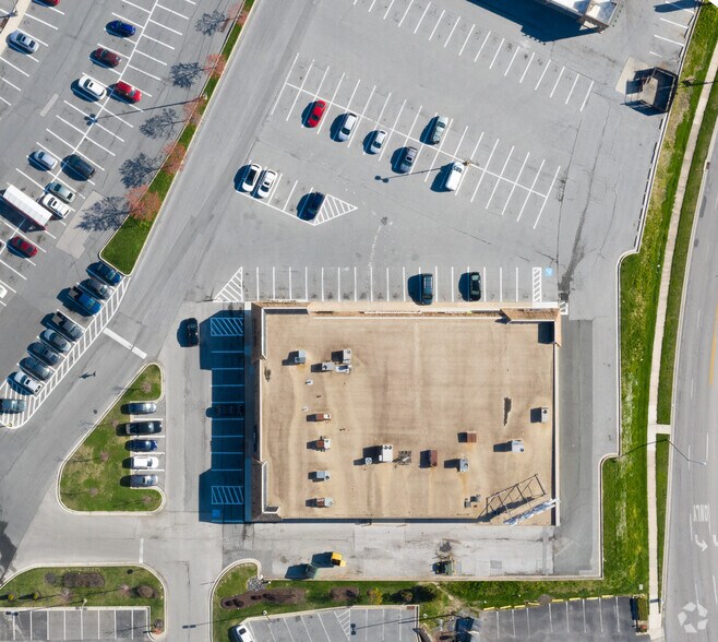 8860-8932 Waltham Woods Rd, Parkville, MD à louer - Aérien - Image 2 de 3