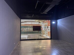 Commerce de détail dans Barberà del Vallès, Barcelona à louer Photo intérieure- Image 2 de 5