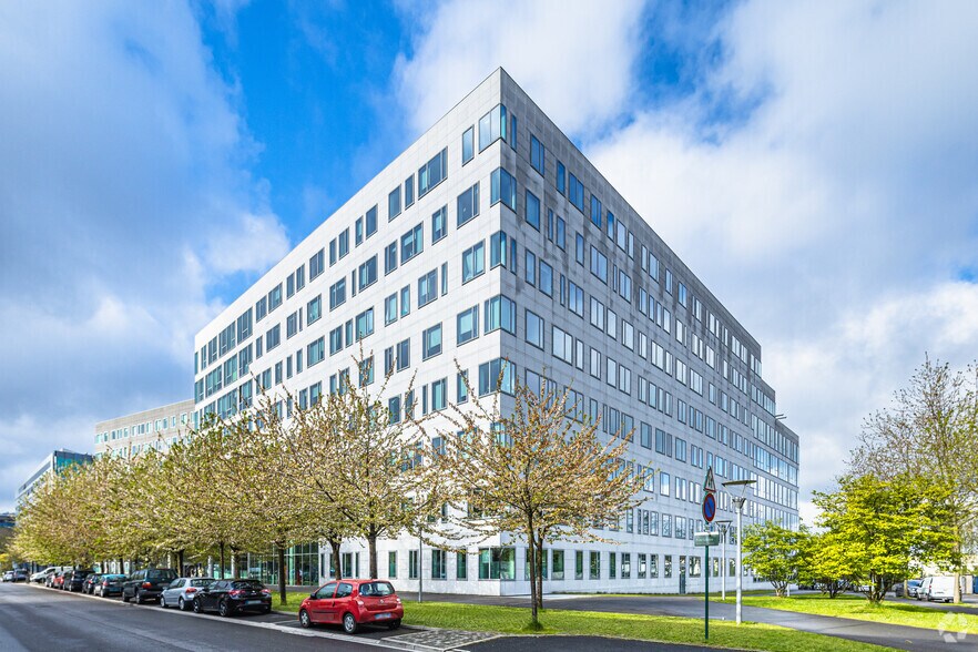 Bureau dans Noisy-le-Grand à louer - Photo du bâtiment - Image 2 de 3