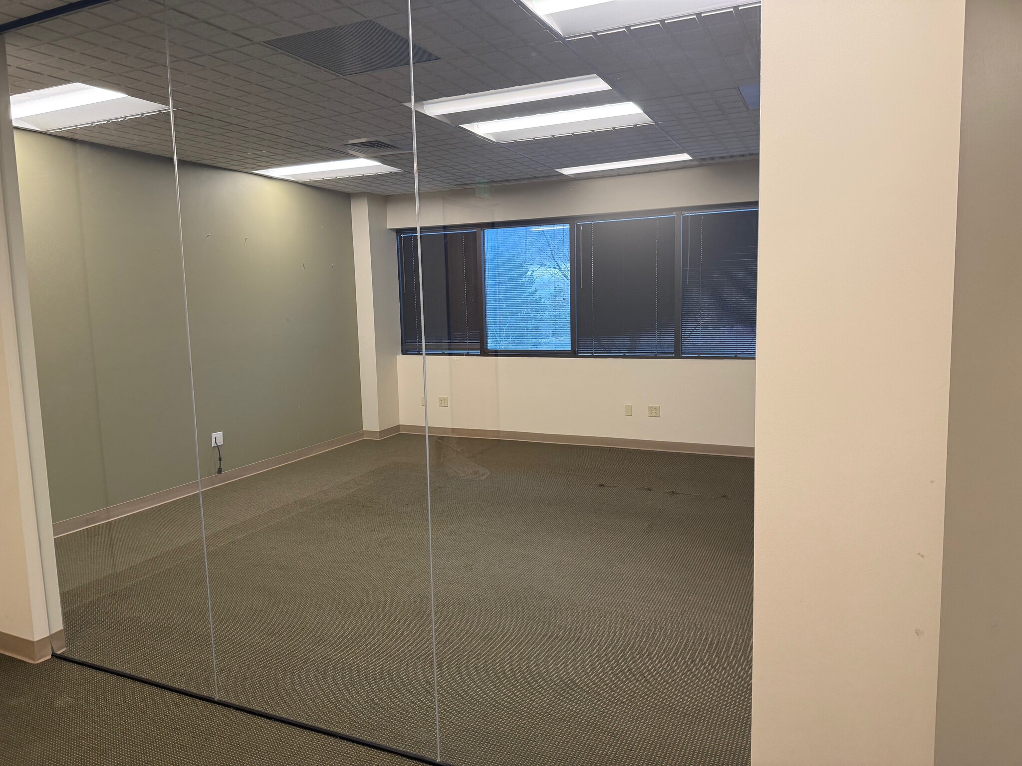 7991 Shaffer Pky, Littleton, CO for lease Interior Photo- Image 1 of 20