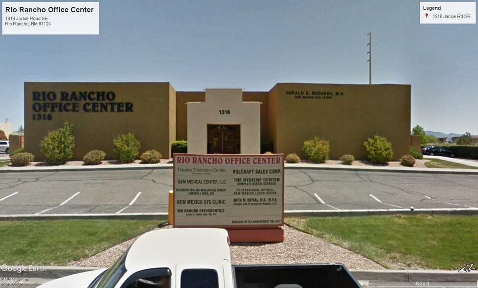1316 Jackie Rd SE, Rio Rancho, NM à louer - Photo du bâtiment - Image 2 de 6