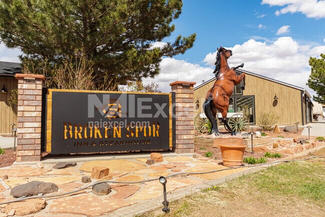 Plus de détails pour 995 E 24 sr, Torrey, UT - Services hôteliers à vendre