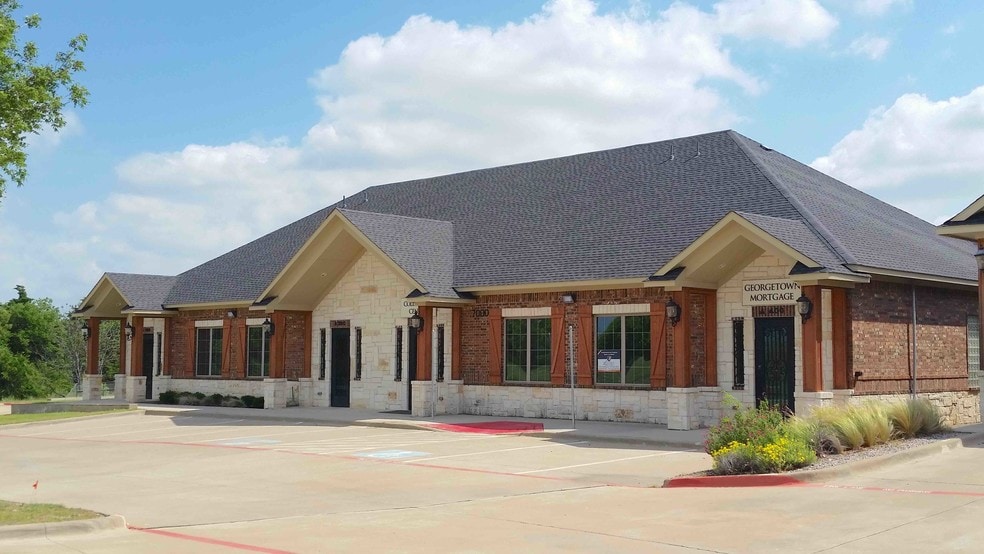 7000 Parkwood Blvd, Frisco, TX for lease - Primary Photo - Image 1 of 24