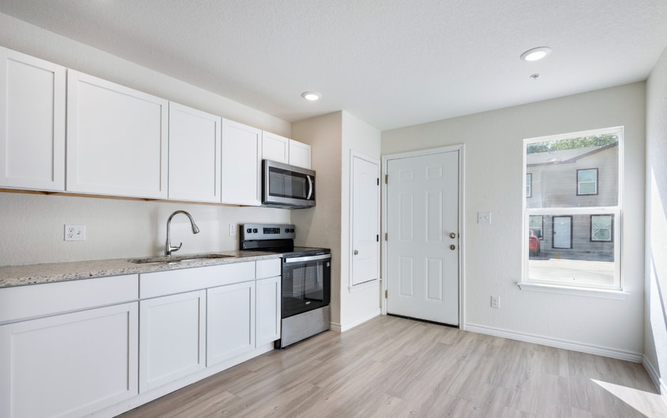 7302 Mary Abbott St, San Antonio, TX à vendre - Photo du bâtiment - Image 3 de 17