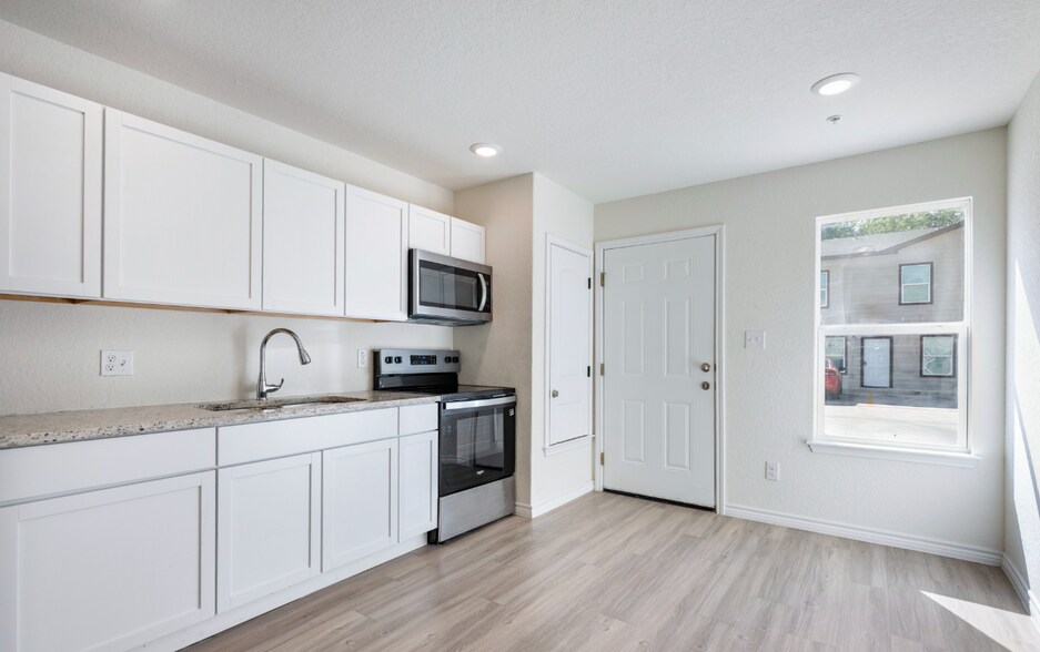 7302 Mary Abbott St, San Antonio, TX à vendre - Photo du bâtiment - Image 3 de 17