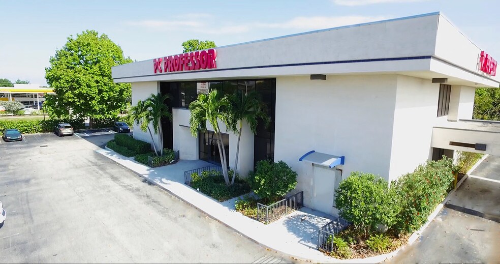 6000 W Okeechobee Blvd, West Palm Beach, FL à louer - Photo du bâtiment - Image 3 de 5