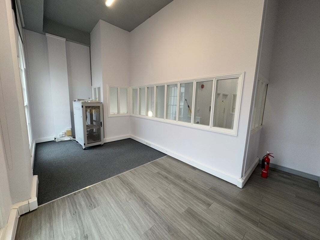 1-2 Beaufort Sq, Chepstow for lease Interior Photo- Image 1 of 4