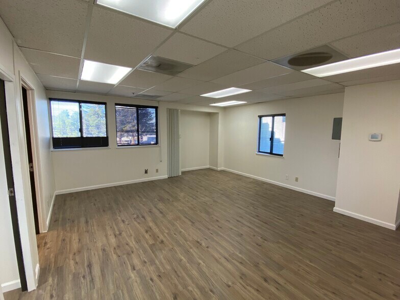 1350 Dell Ave, Campbell, CA à louer - Photo du bâtiment - Image 3 de 27