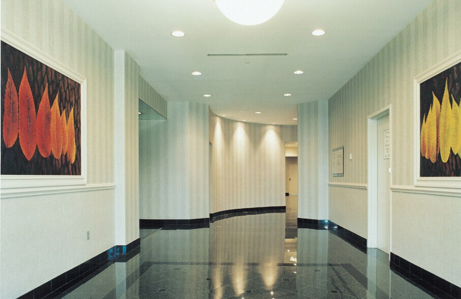 333 Meadowlands Pkwy, Secaucus, NJ à louer - Photo intérieure - Image 2 de 7