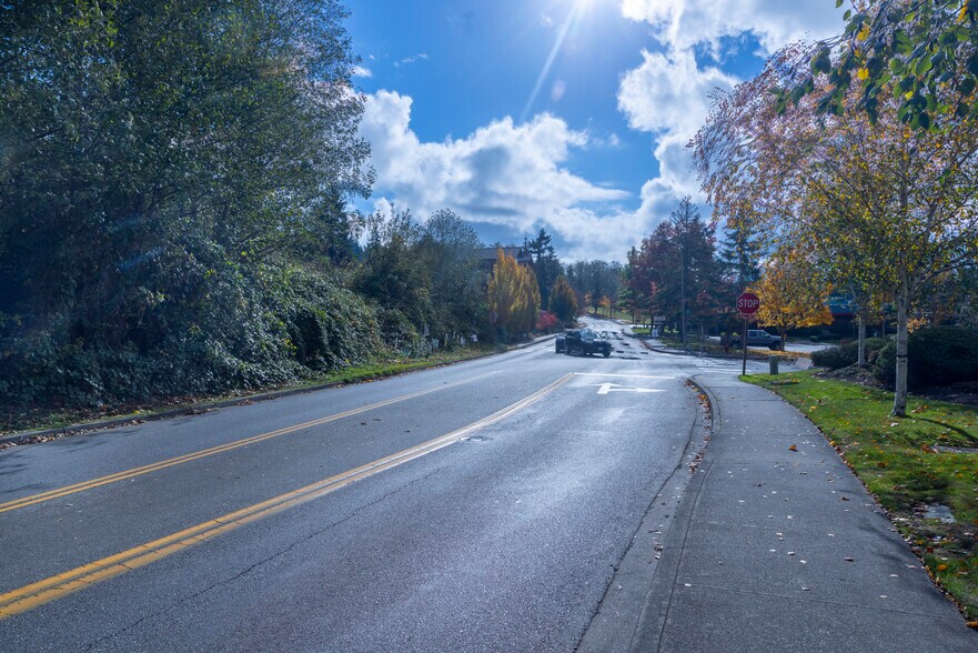 10th Avenue, Poulsbo, WA à vendre - Photo du bâtiment - Image 3 de 17