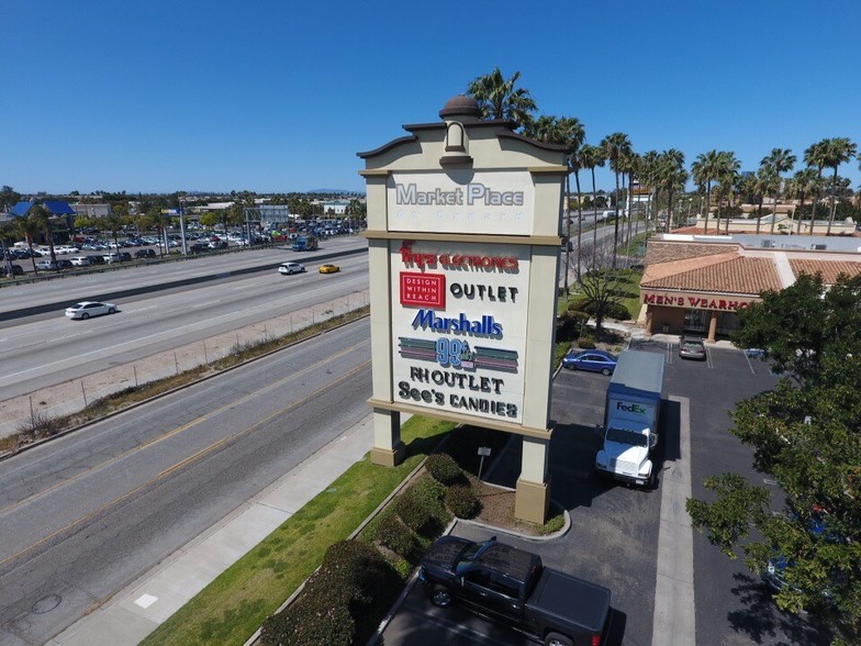 1801-1941 E Ventura Blvd, Oxnard, CA à louer - Aérien - Image 1 de 3