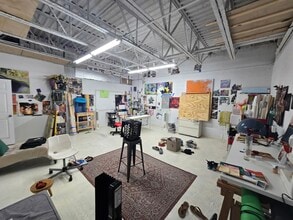 350 Scholes St, Brooklyn, NY for lease Interior Photo- Image 2 of 10