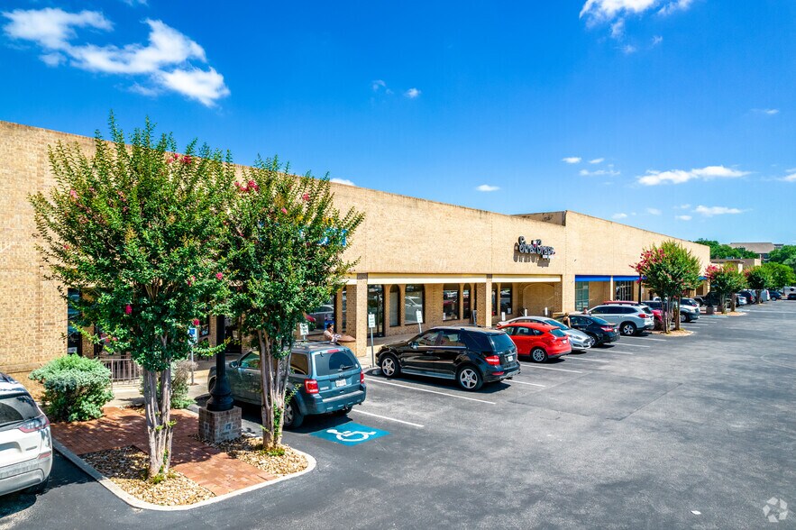 16602-16668 San Pedro Ave, San Antonio, TX à louer - Photo du bâtiment - Image 1 de 35