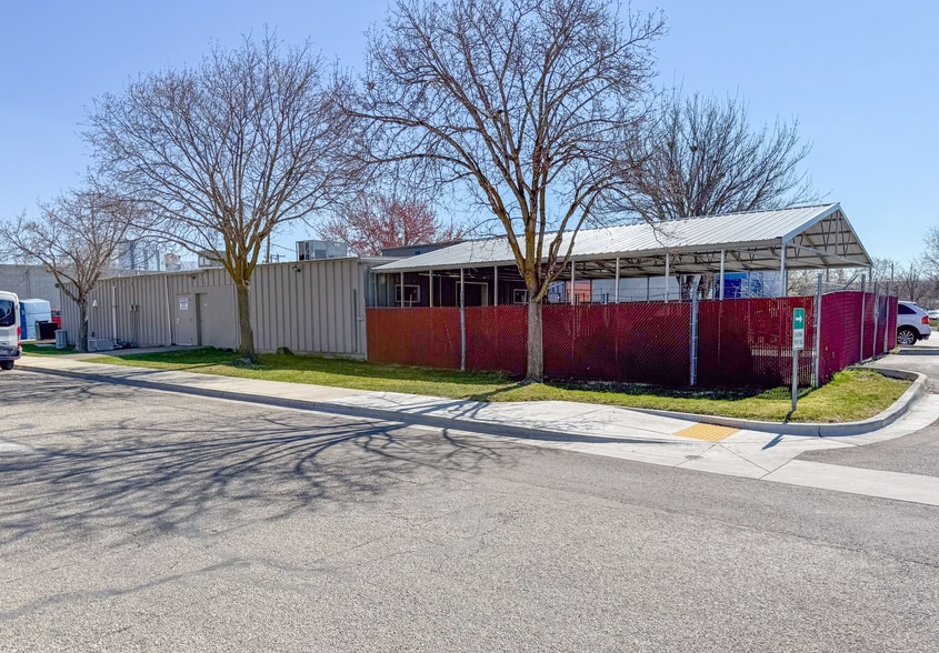700 S 17th St, Boise, ID for lease - Building Photo - Image 1 of 13