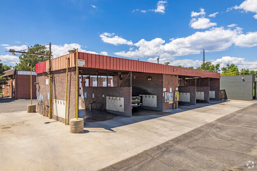9500 W 44th Ave, Wheat Ridge, CO à vendre - Photo du bâtiment - Image 2 de 6