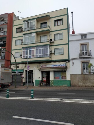 Plus de détails pour Commerce de détail à vendre