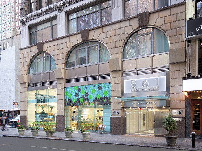 561 Seventh Ave, New York, NY à louer - Photo du bâtiment - Image 3 de 8