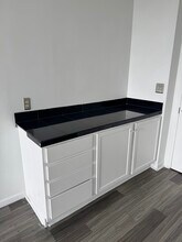 105 N 31st Ave, Omaha, NE for lease Interior Photo- Image 2 of 4