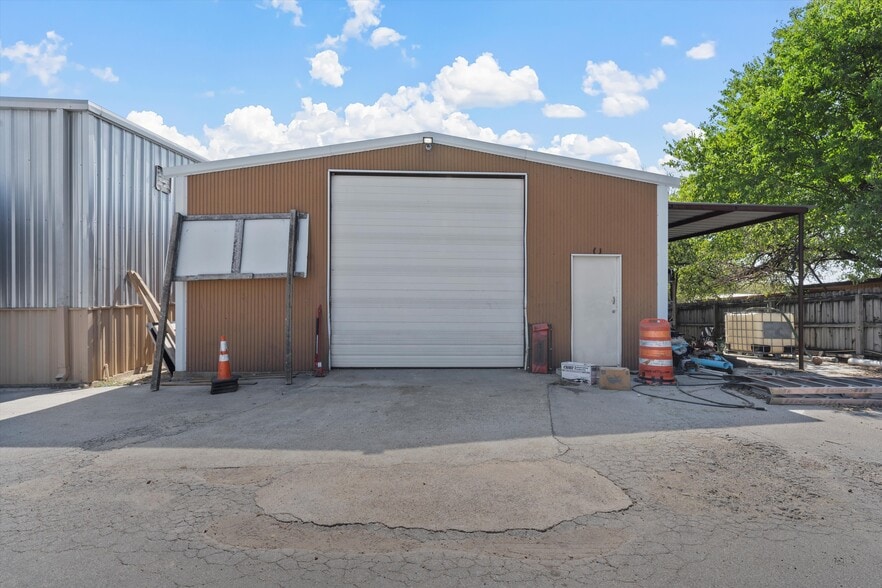 330 Elco Ln, China Spring, TX for lease - Building Photo - Image 2 of 27