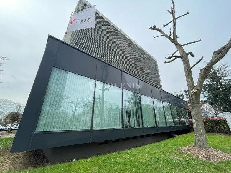 Bureau dans Vélizy-Villacoublay à louer - Photo du bâtiment - Image 1 de 6