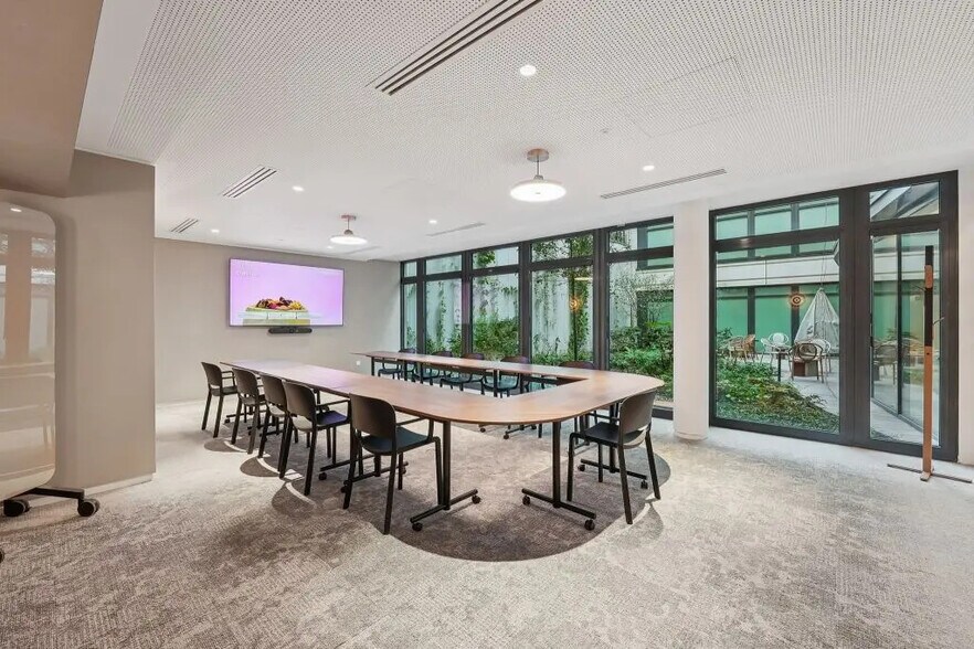 46 Rue Camille Desmoulins, Issy-les-Moulineaux à louer - Photo du bâtiment - Image 3 de 14