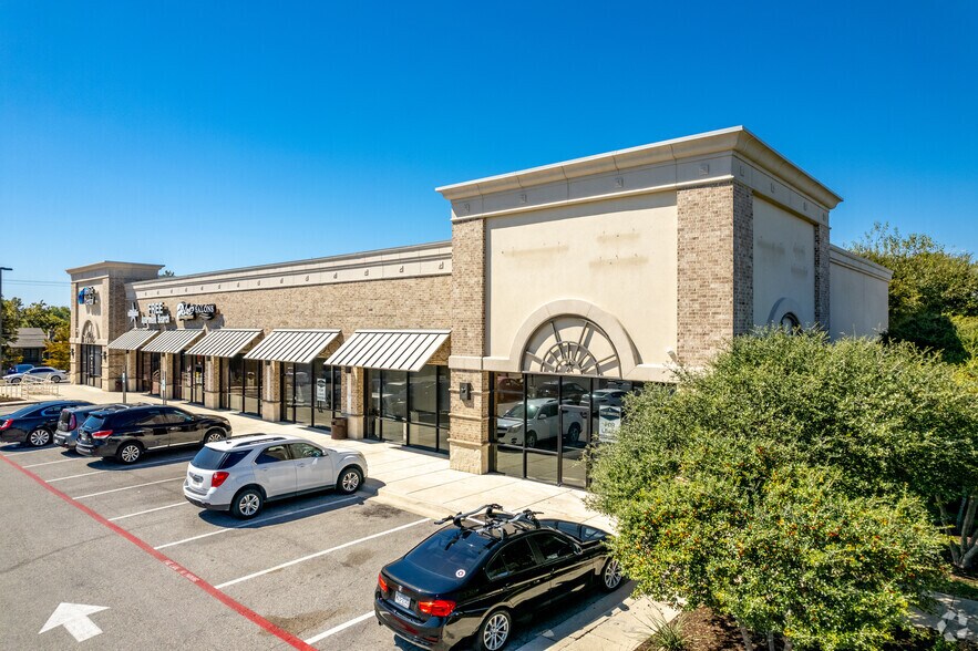 7863 Callaghan Rd, San Antonio, TX à louer - Photo du bâtiment - Image 3 de 5