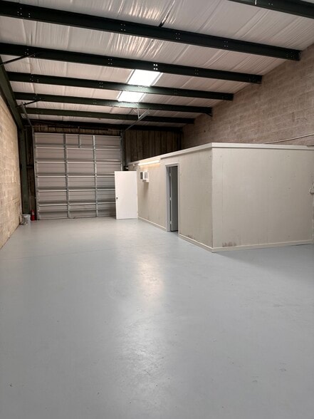 1202-2 NE Pine Island Rd, Cape Coral, FL for lease - Interior Photo - Image 3 of 4