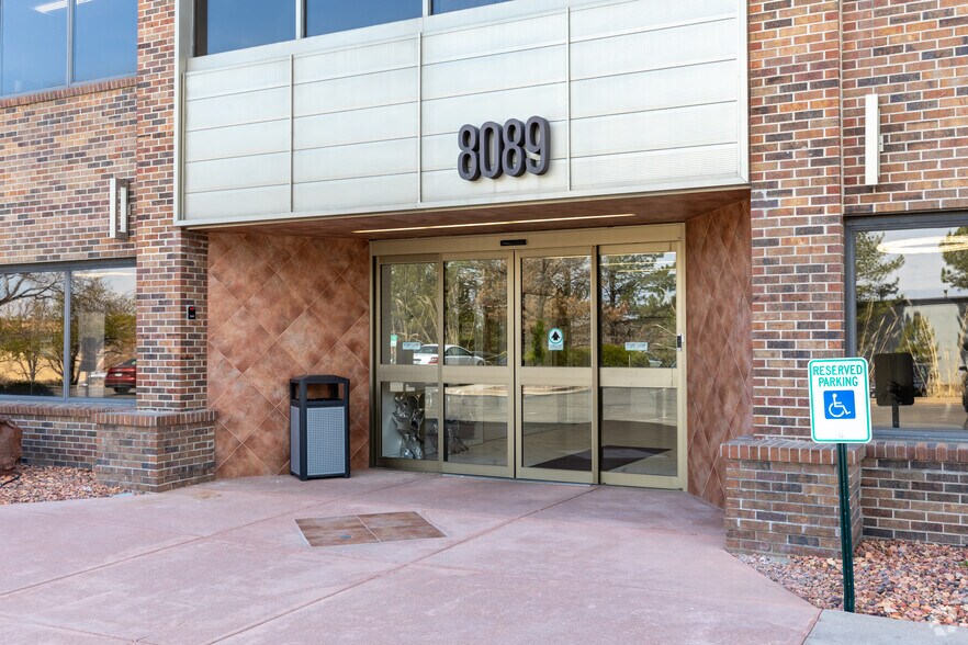 8089 S Lincoln St, Littleton, CO à louer - Photo du bâtiment - Image 3 de 52