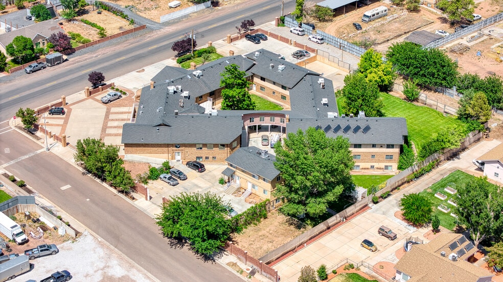 985 W Utah Ave, Hildale, UT à vendre - Photo du bâtiment - Image 3 de 7