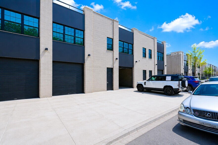 4364A Victory Blvd, Staten Island, NY à vendre - Photo du bâtiment - Image 2 de 20