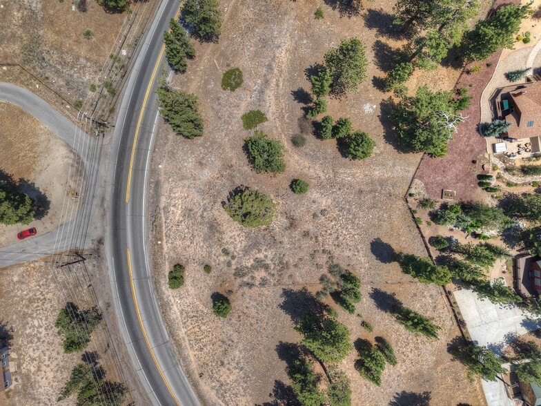 39799 Big Bear Blvd, Big Bear Lake, CA for sale - Building Photo - Image 2 of 16