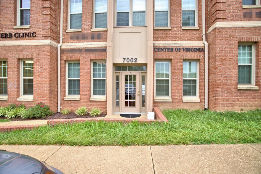 7002 Little River Tpke, Annandale, VA à louer - Photo du bâtiment - Image 3 de 14