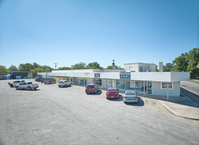 Glenmore Shopping Center - Parc de stationnement couvert